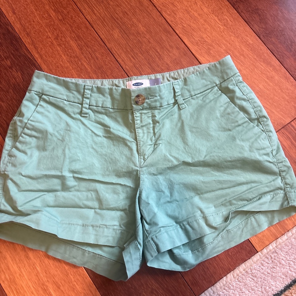 Old Navy shorts -size 2